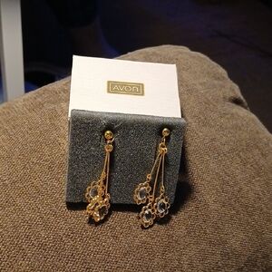 Avon Gold Tone and Silver Tone Flower Earrings